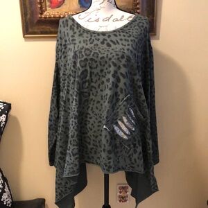 Made in Italy Leopard & Sequins ripped detail pocket stretchy swingy roomy top